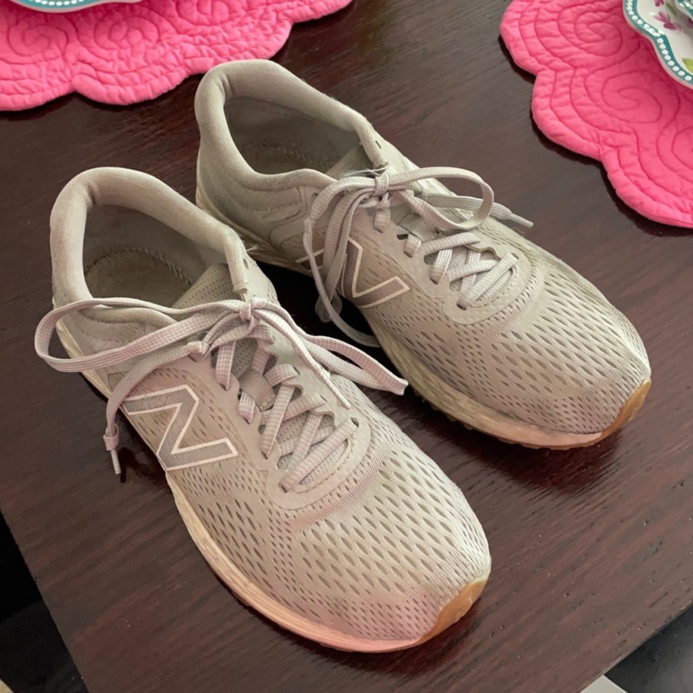 New Balance Tennis Shoes